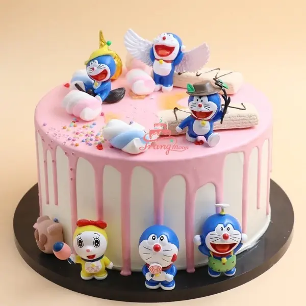 Mẫu bánh sinh nhật hình doraemon cho bé gái