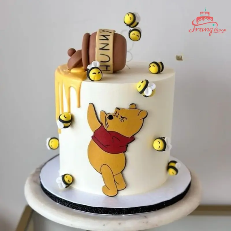 Bánh Sinh Nhật Vẽ Hình Con Gấu Pooh 1 Tầng CG08