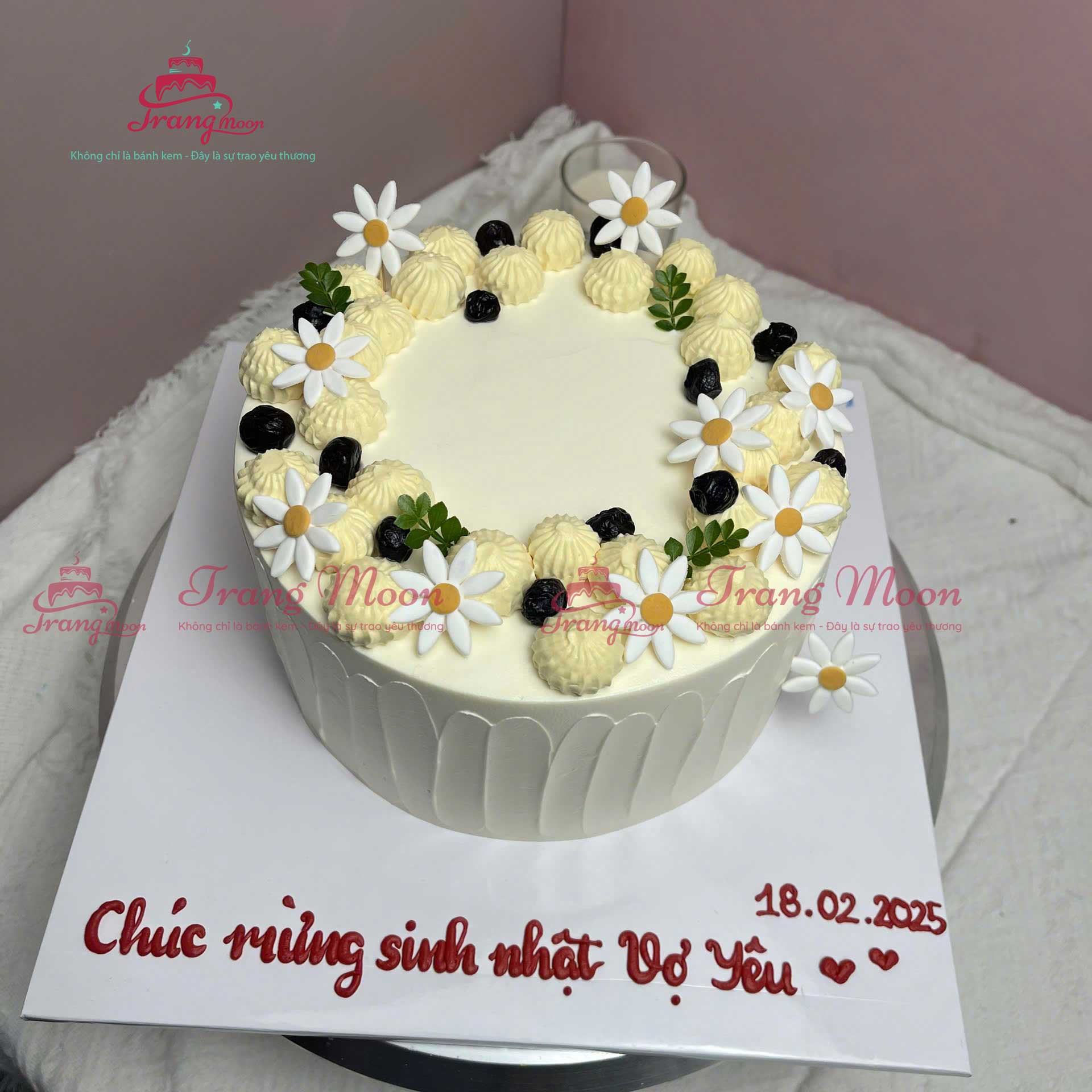 Bánh Kem Hoa Cúc Hoạ Mi Trắng 1 Tầng HC05